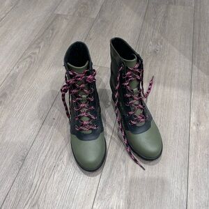 SOREL New Lexie Wedge Camo Winter Snow Lace Up Boots Youth Girls Size 5